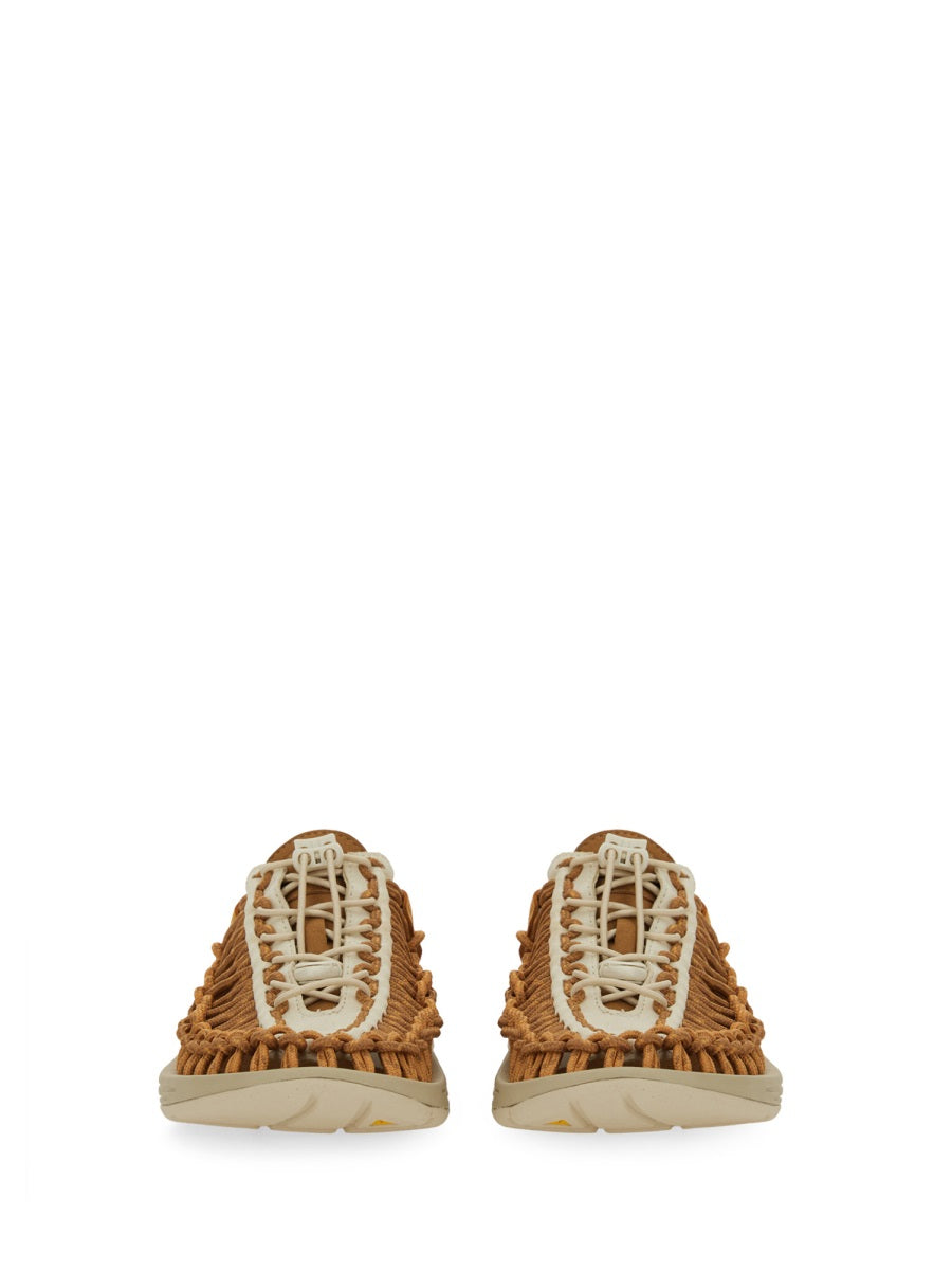 "UNEEK W-OAK" SANDAL