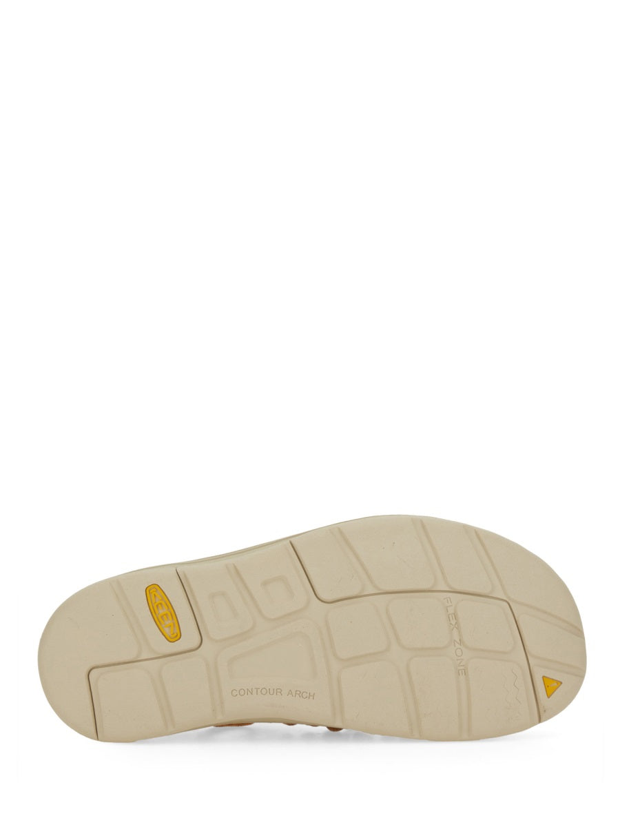 "UNEEK W-OAK" SANDAL