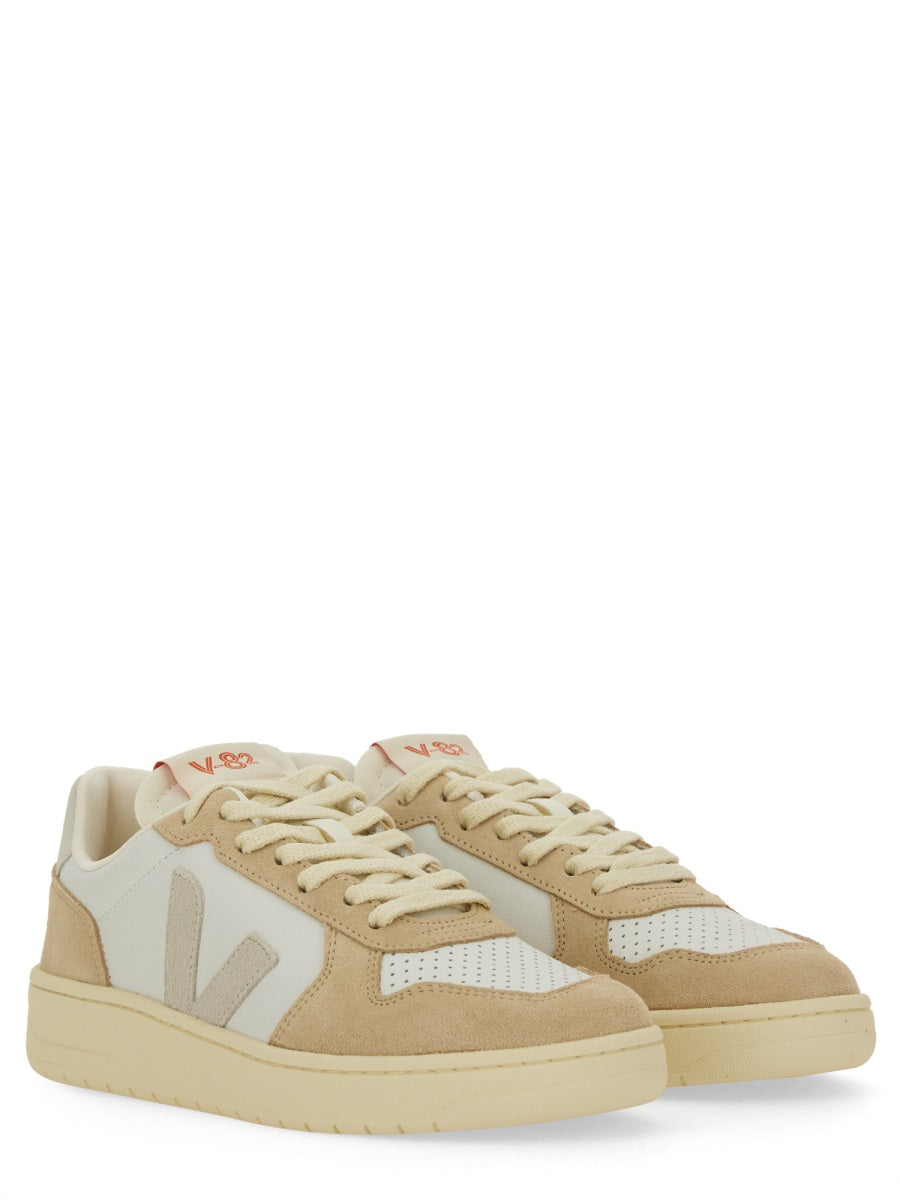 SNEAKER "V-82"