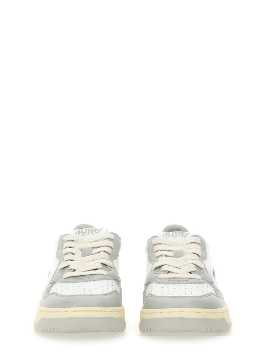 "MEDALIST LOW" SNEAKER