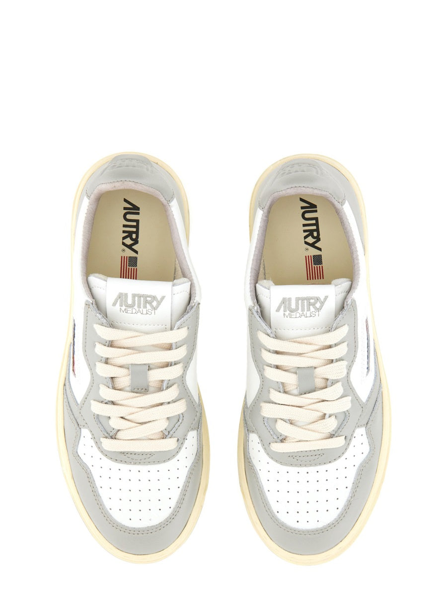 "MEDALIST LOW" SNEAKER