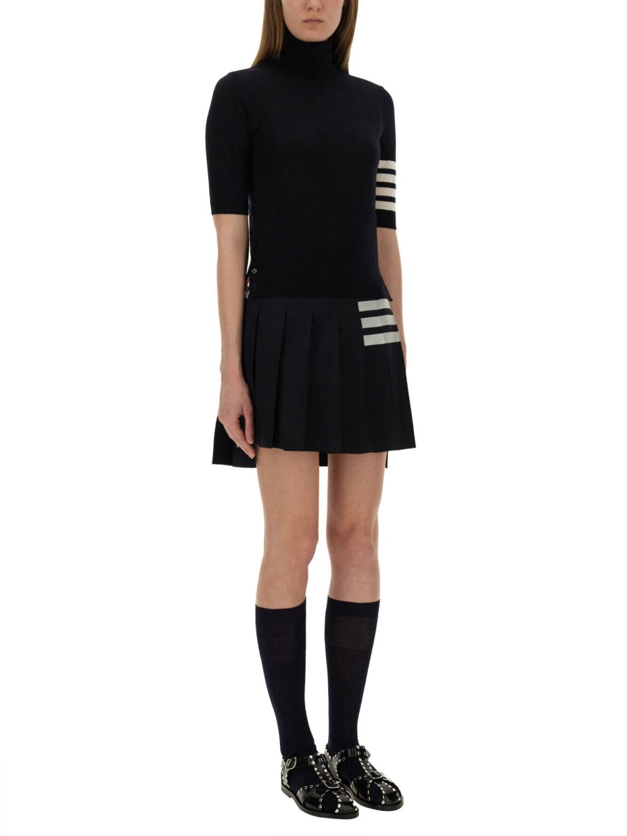 "4-BAR TURTLENECK" JERSEY
