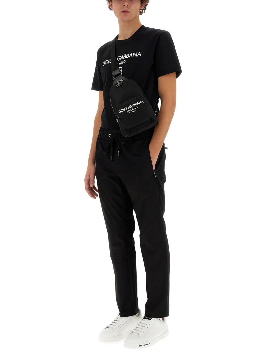 JOGGING PANTS WITH PLAQUE