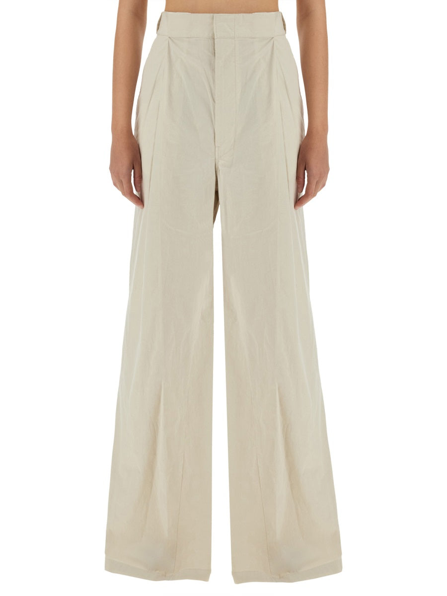 PANTS WITH PLEATS