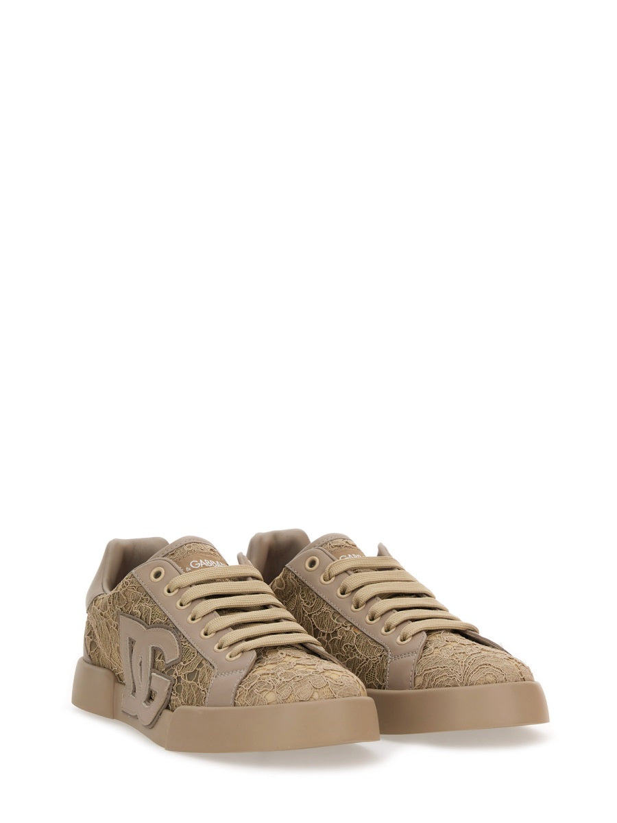 SNEAKER WITH EMBROIDERY