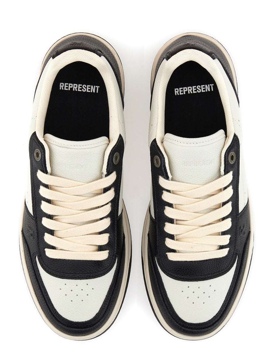 SNEAKER "INITIAL"