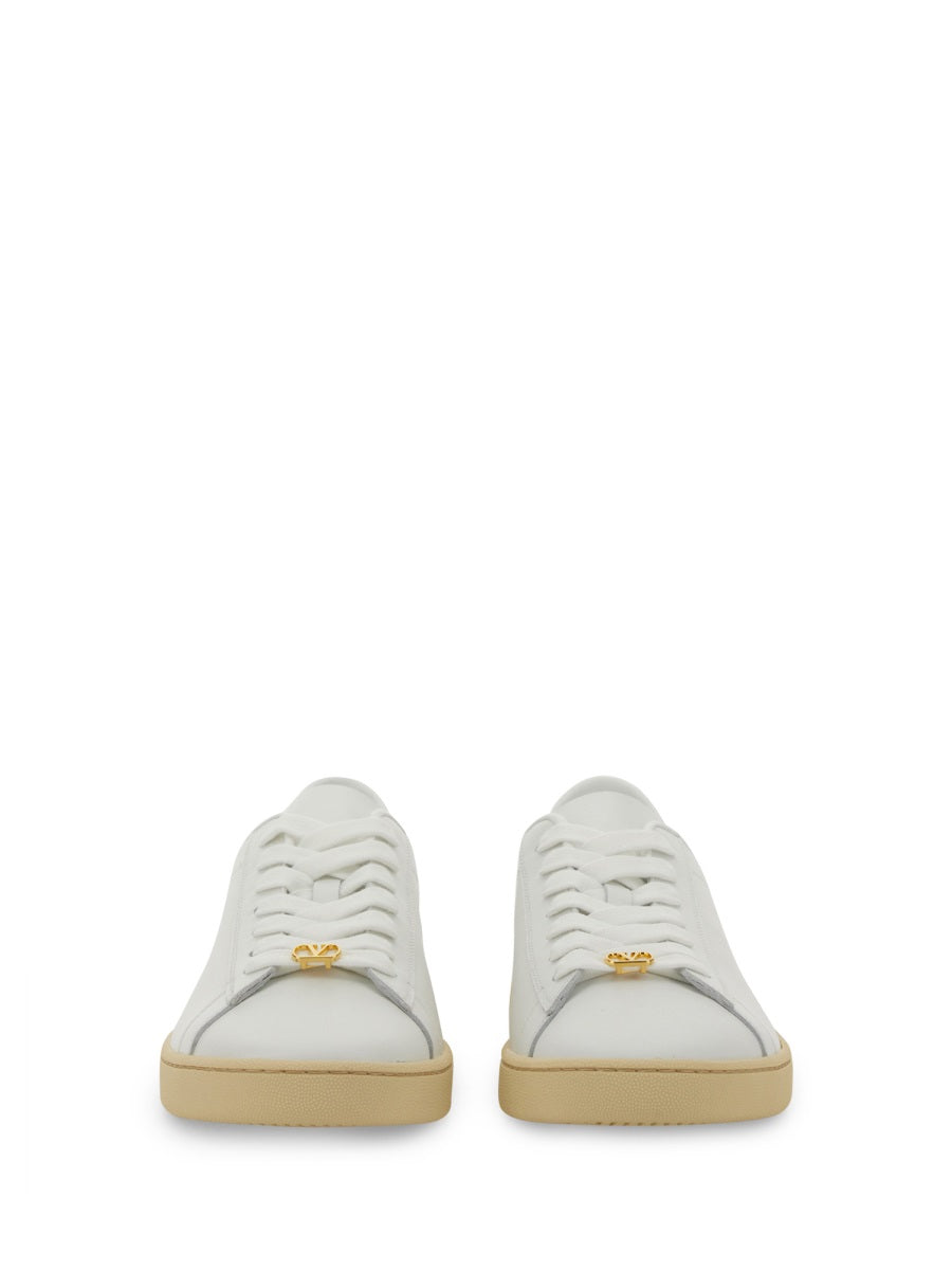 LEATHER SNEAKER