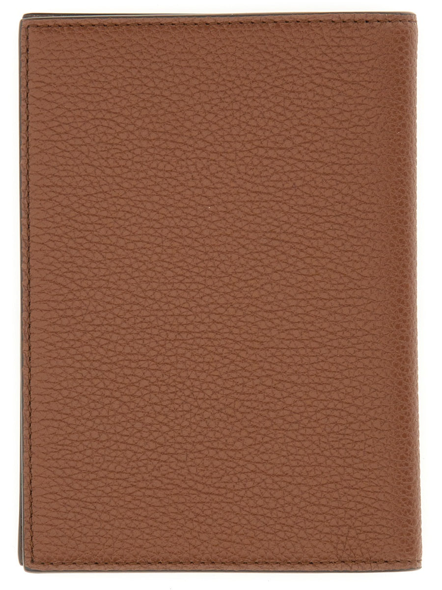 PASSPORT HOLDER WITH LOGO
