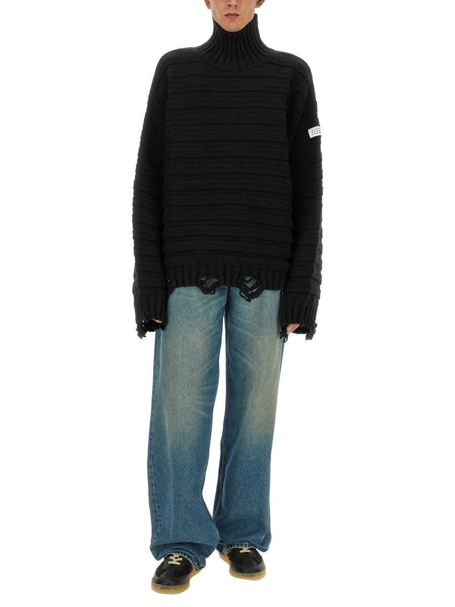 TURTLENECK SWEATER