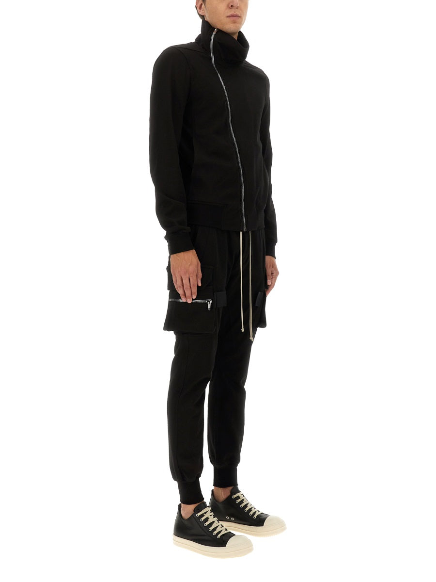 ASYMMETRICAL ZIPPER SWEATSHIRT