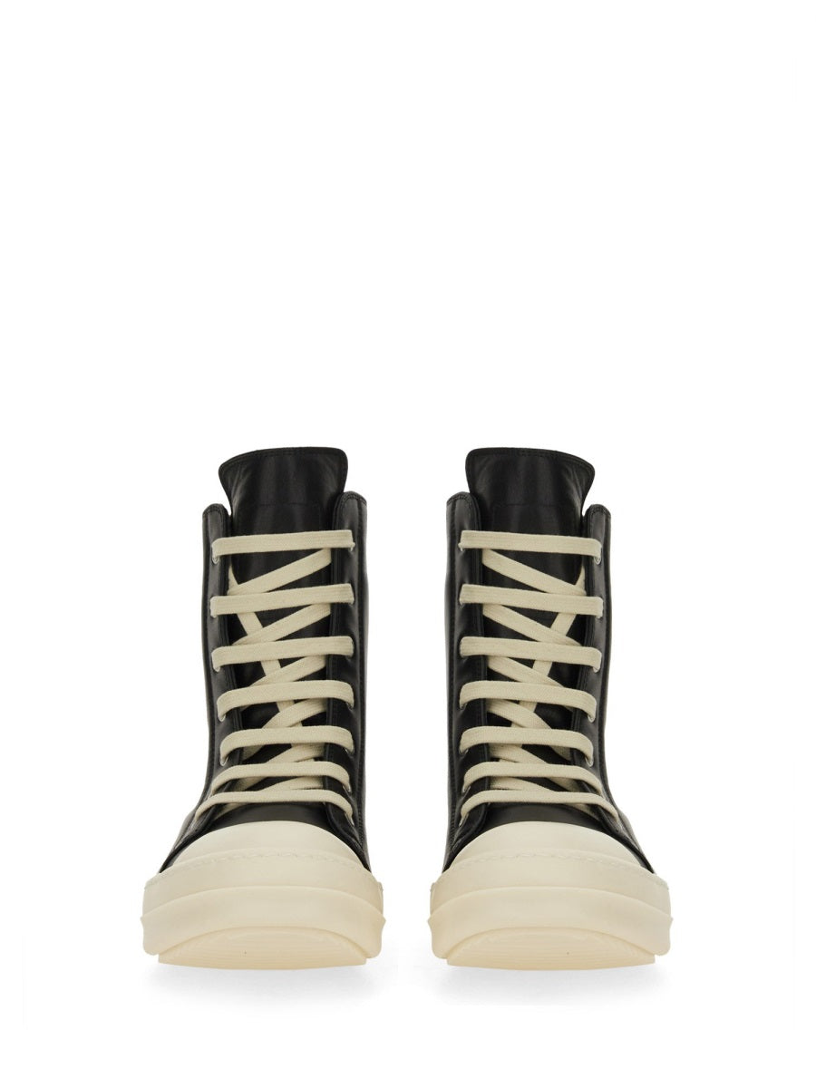 LEATHER SNEAKER
