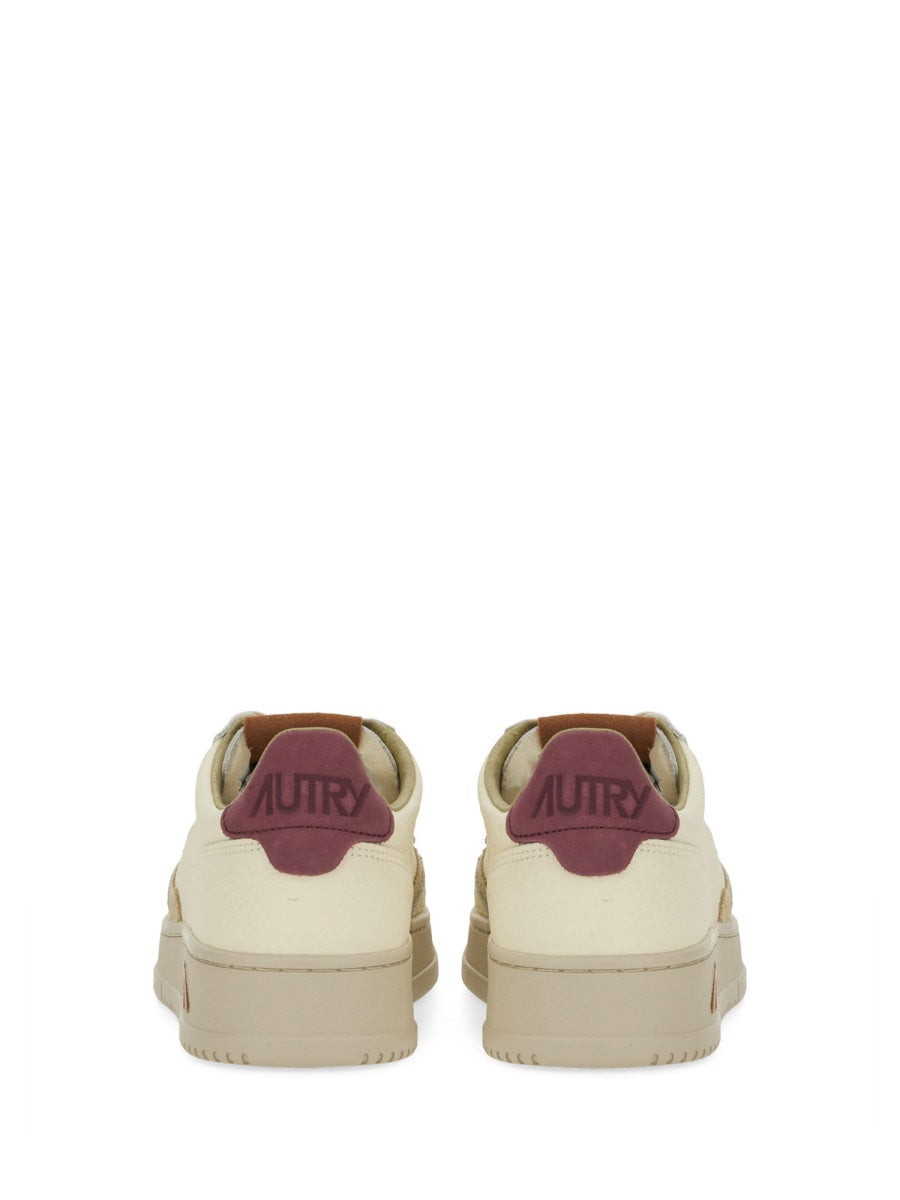 MEDALIST LOW SNEAKER