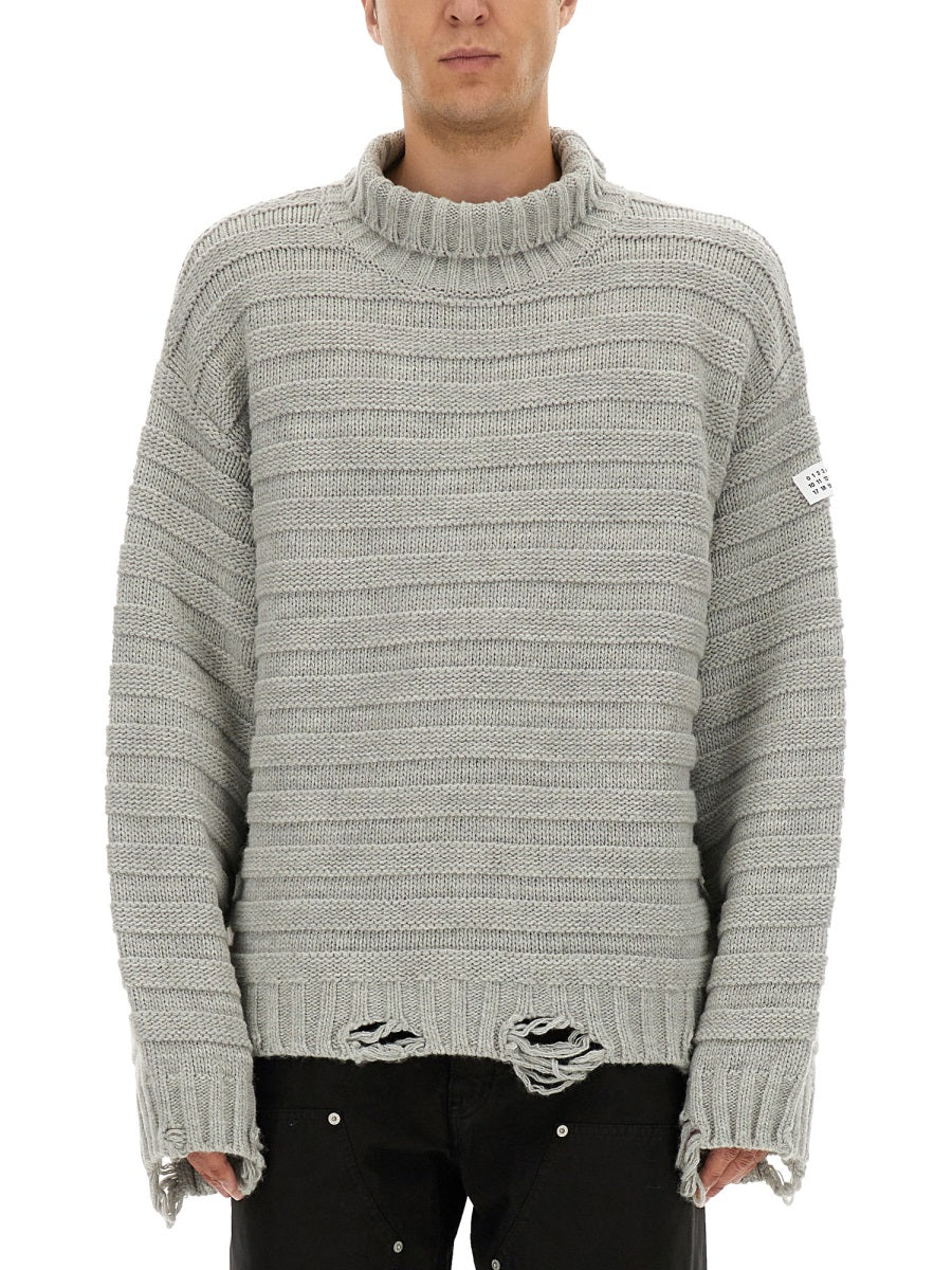 TURTLENECK SWEATER