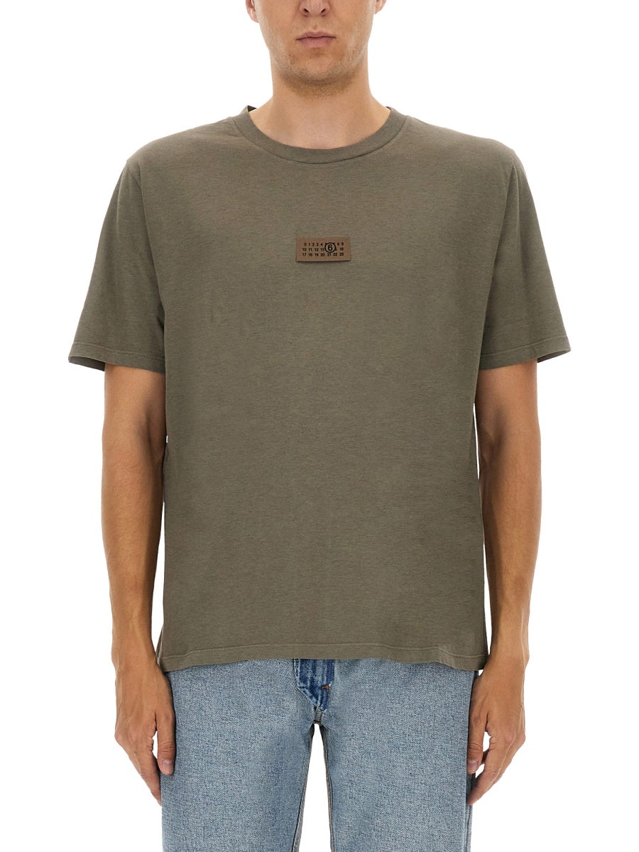 T-SHIRT WITH LOGO