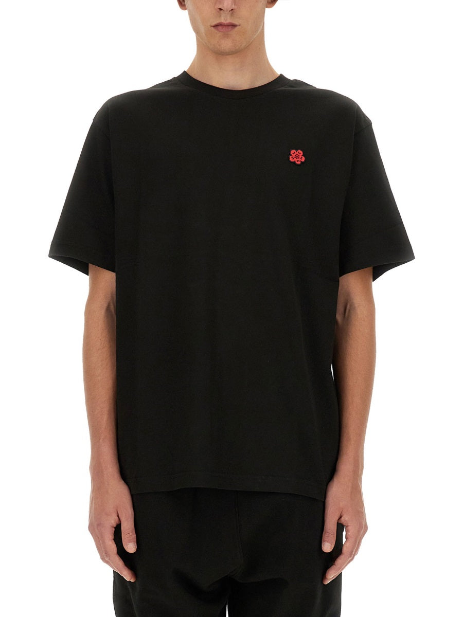 T-SHIRT WITH LOGO PATCH