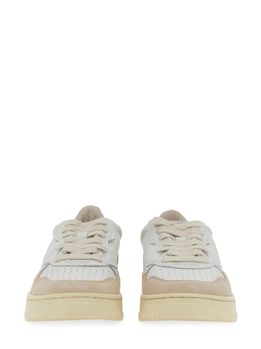 MEDALIST LOW SNEAKERS