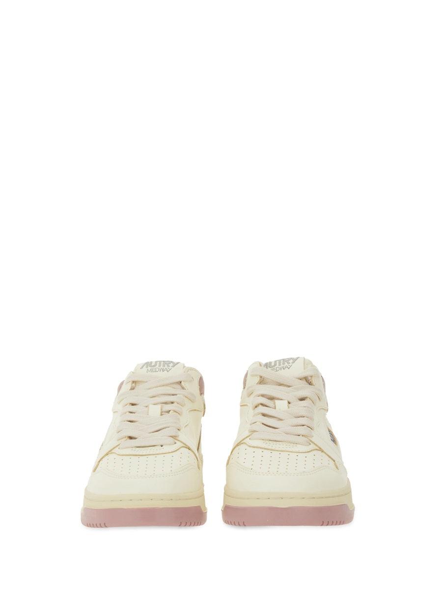 "MED-WAY" SNEAKER