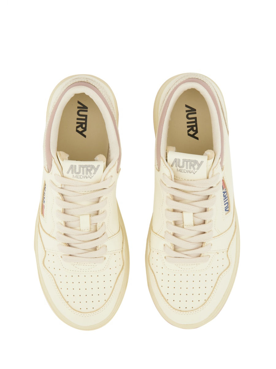 "MED-WAY" SNEAKER