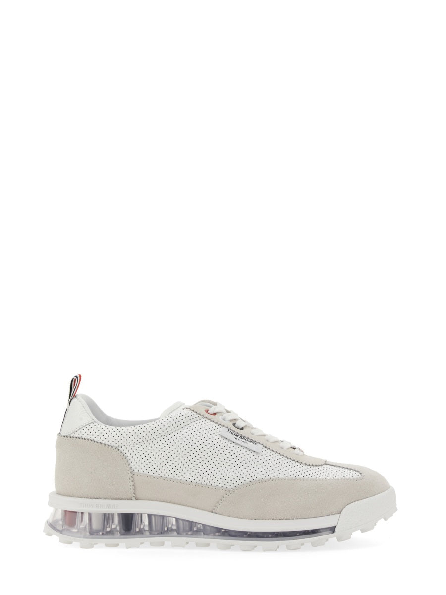 TECH RUNNER SNEAKER