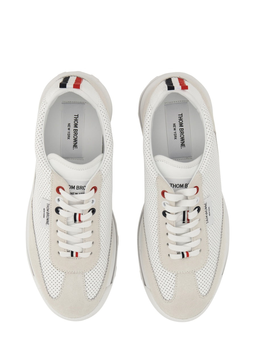 TECH RUNNER SNEAKER