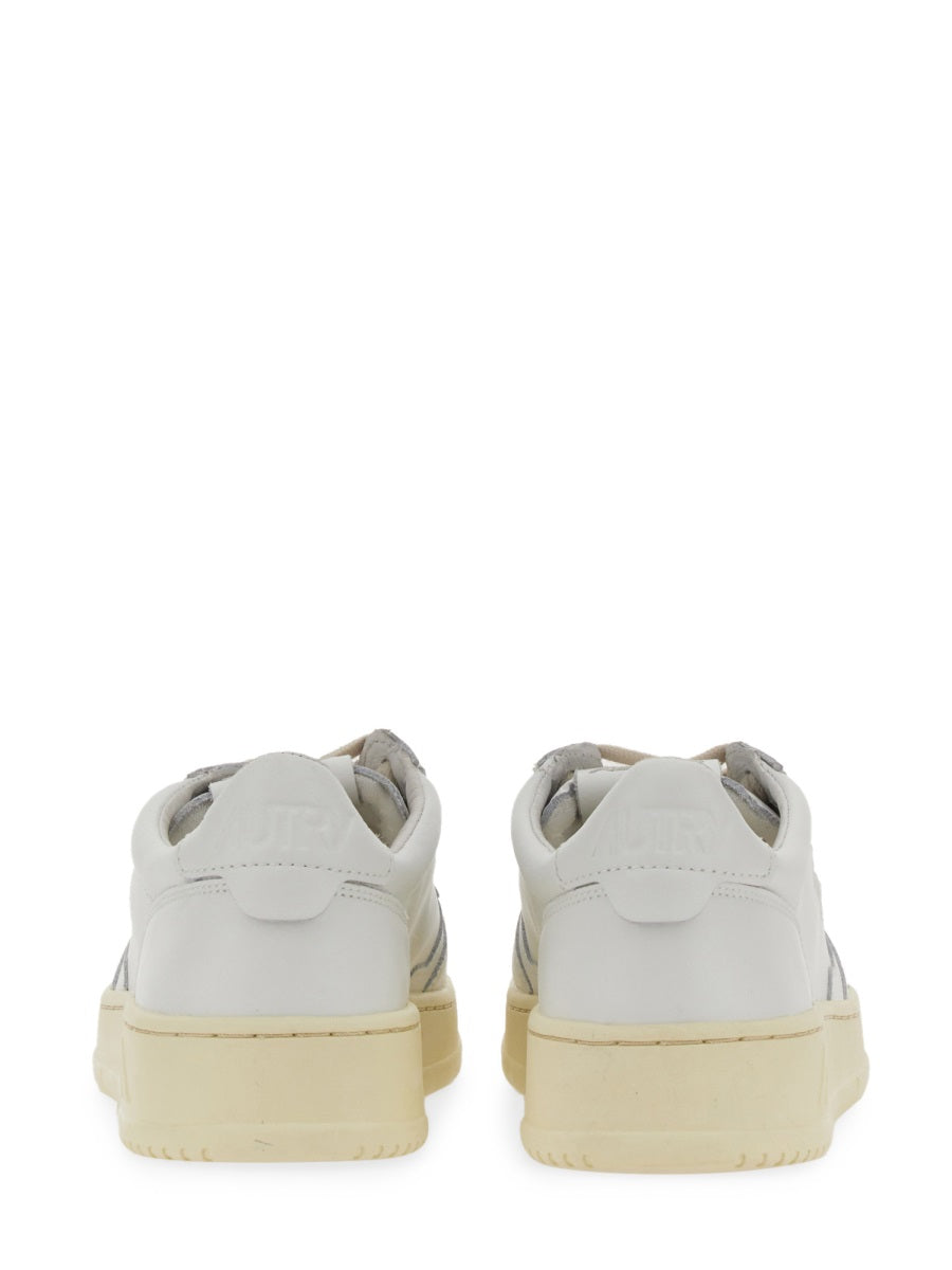MEDALIST LOW SNEAKER