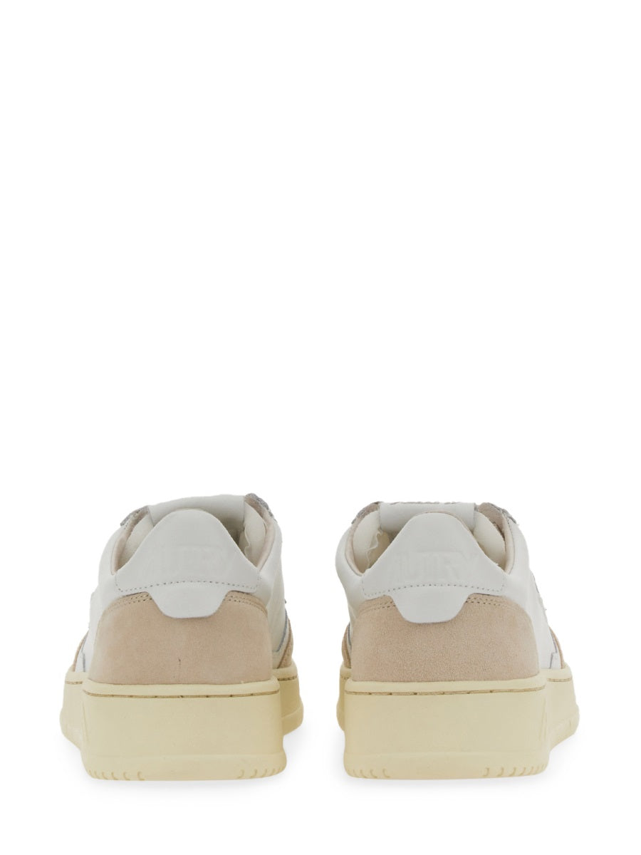 MEDALIST LOW SNEAKER