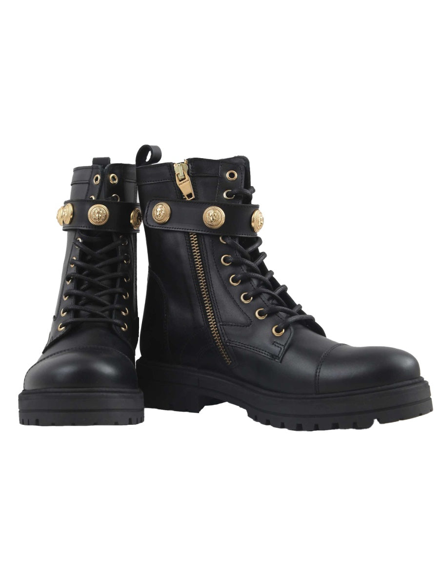 AMPHIBIAN WITH LACES