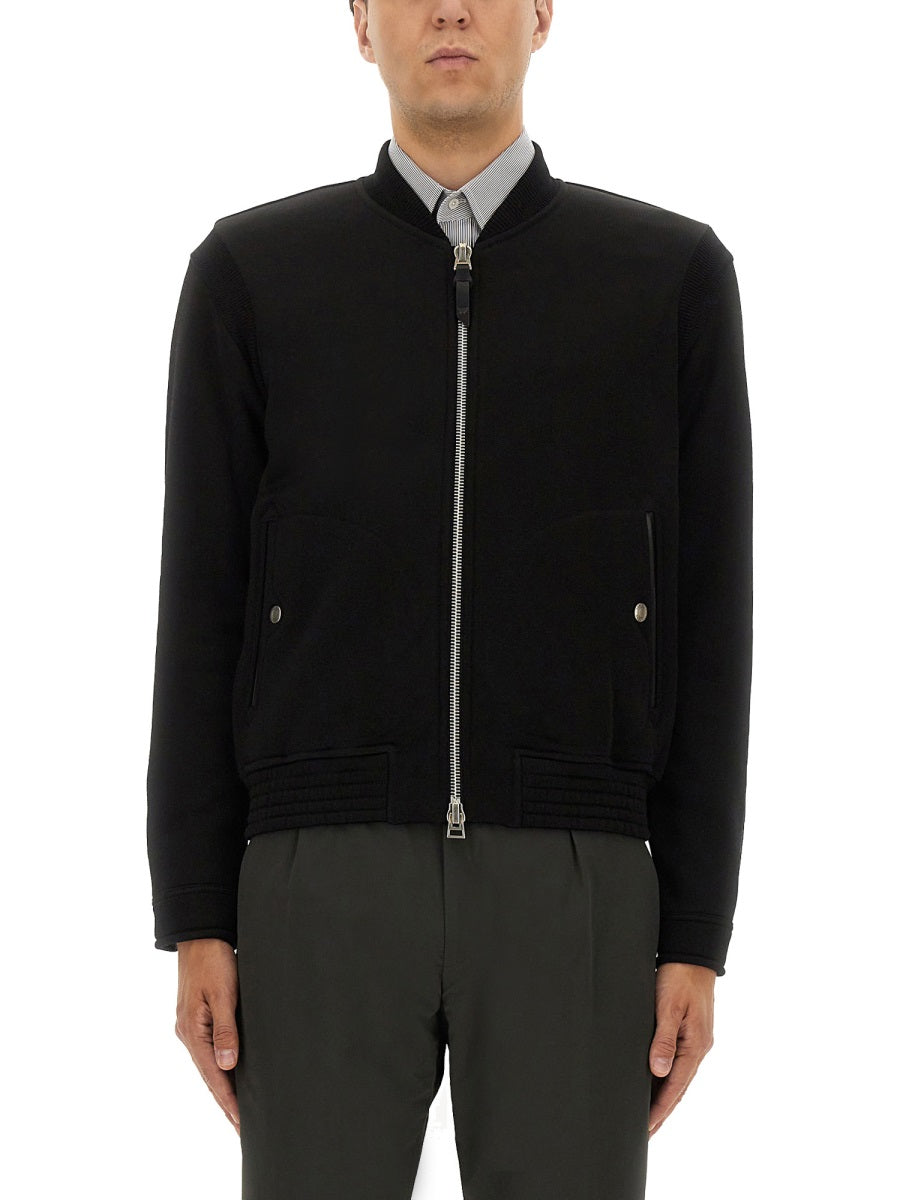 ZIP SWEATSHIRT.