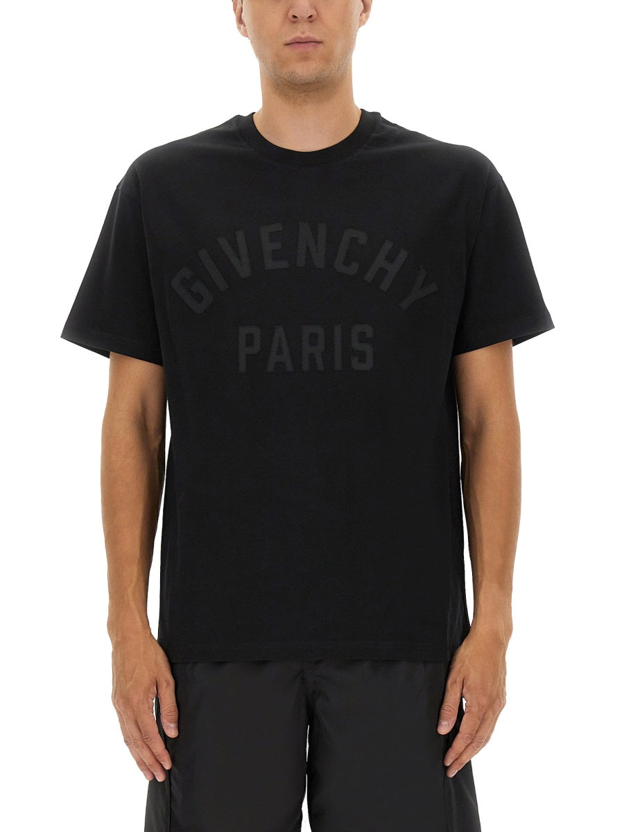 T-SHIRT WITH LOGO