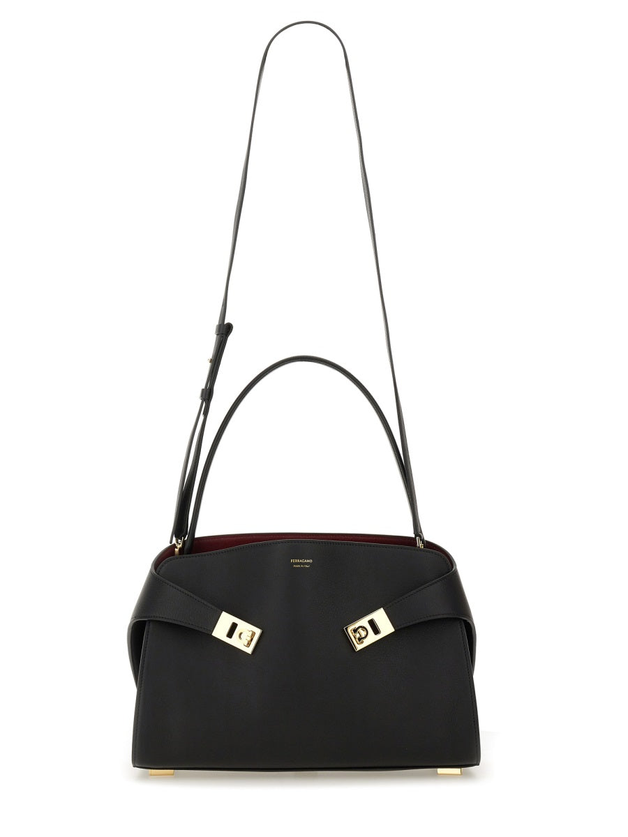 "HUG SOFT" SHOULDER BAG