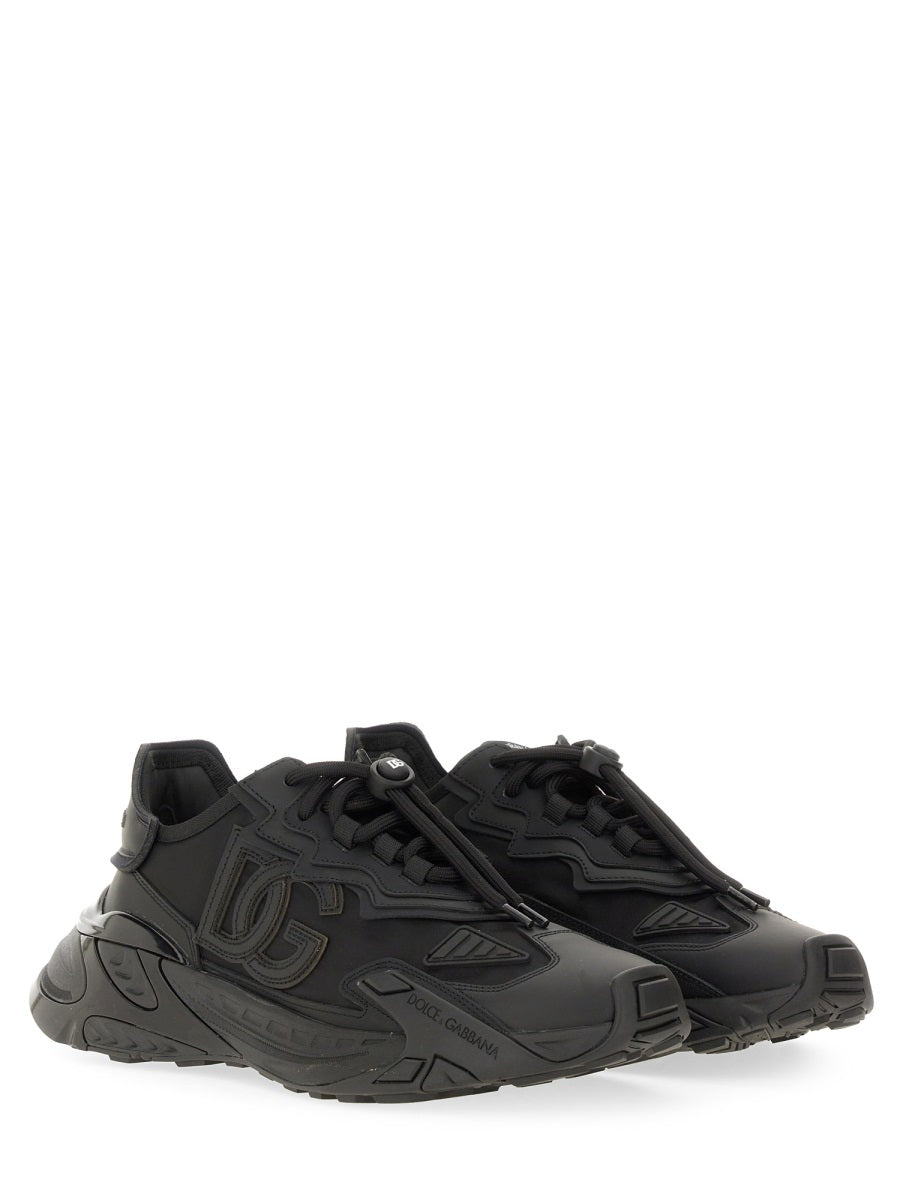 "DAY FASTER" SNEAKER