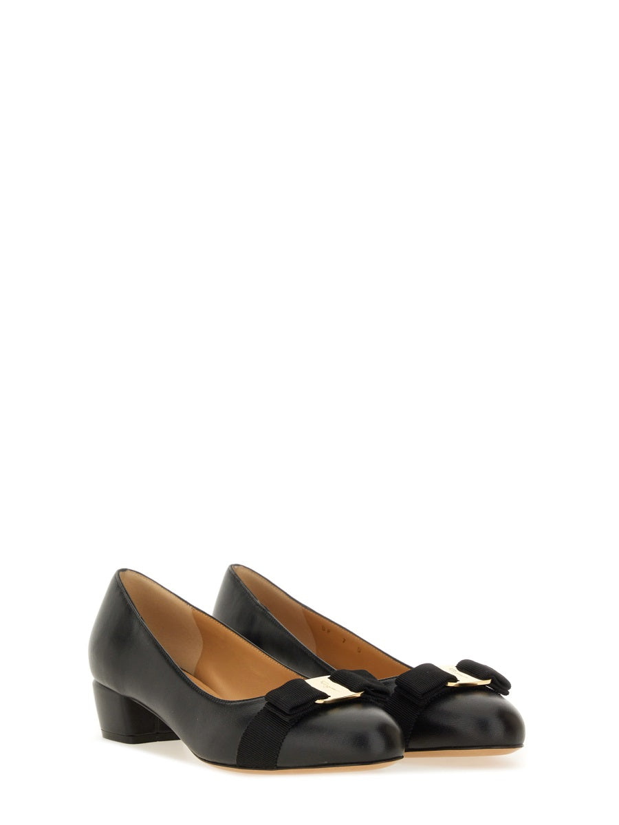 LEATHER "VARA" SHOE