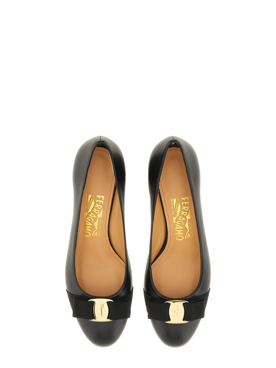 LEATHER "VARA" SHOE