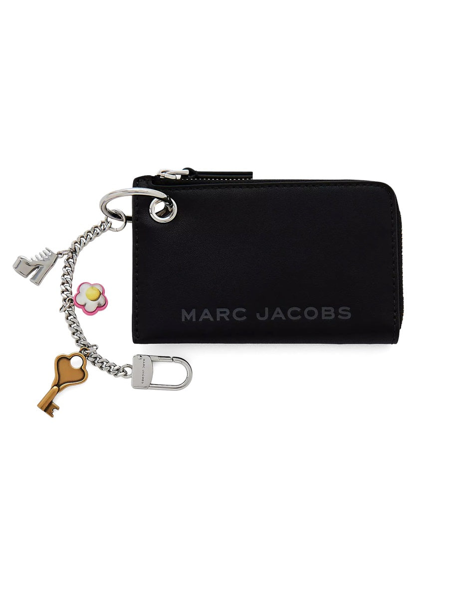 ZIPPERED WALLET WITH PENDANT
