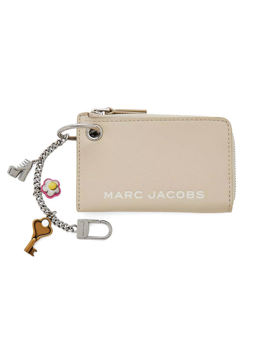 ZIPPERED WALLET WITH PENDANT