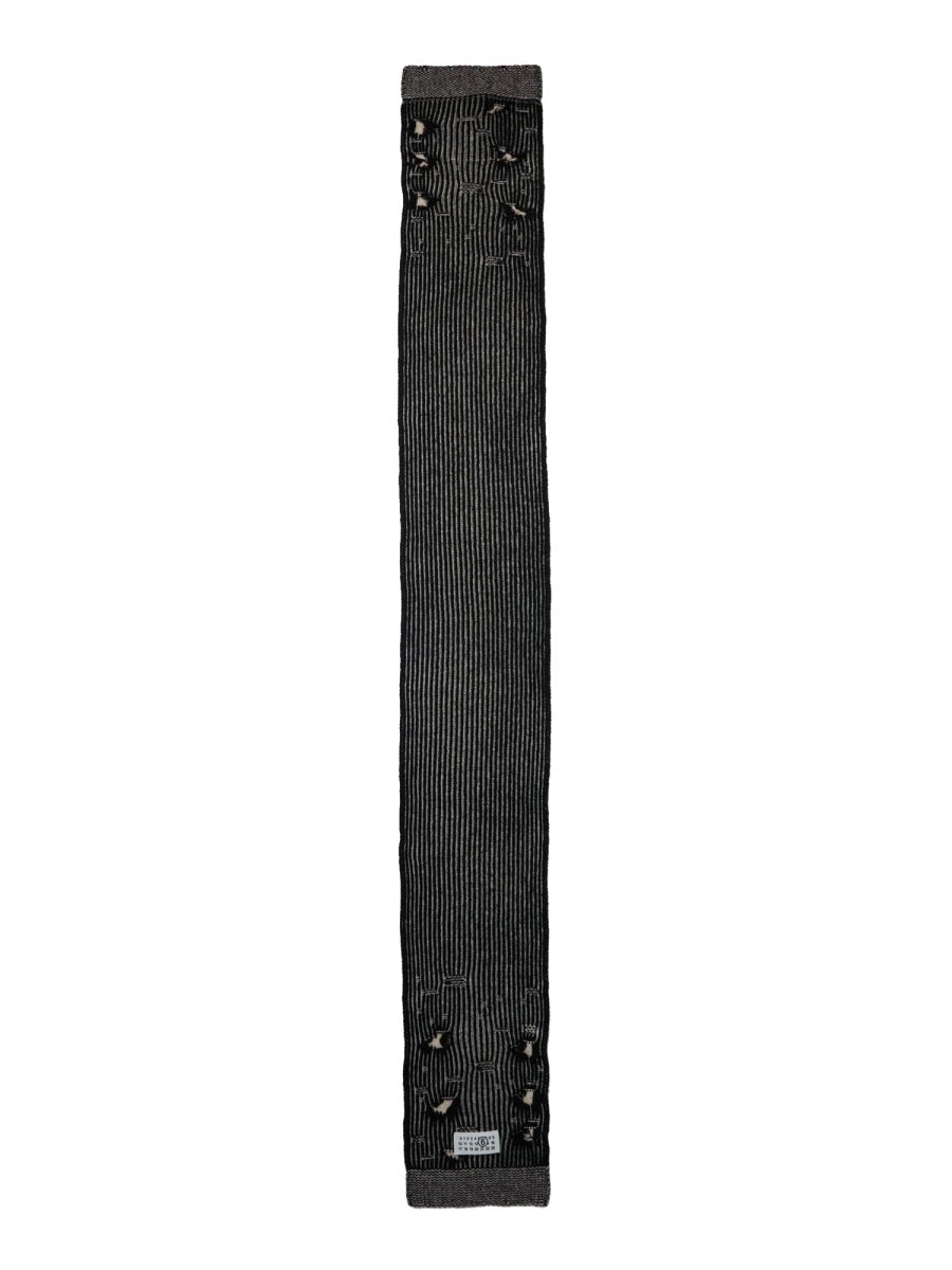 SCARF WITH LOGO