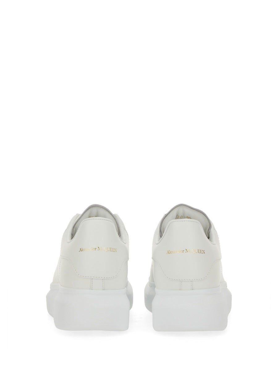 OVERSIZED SNEAKER