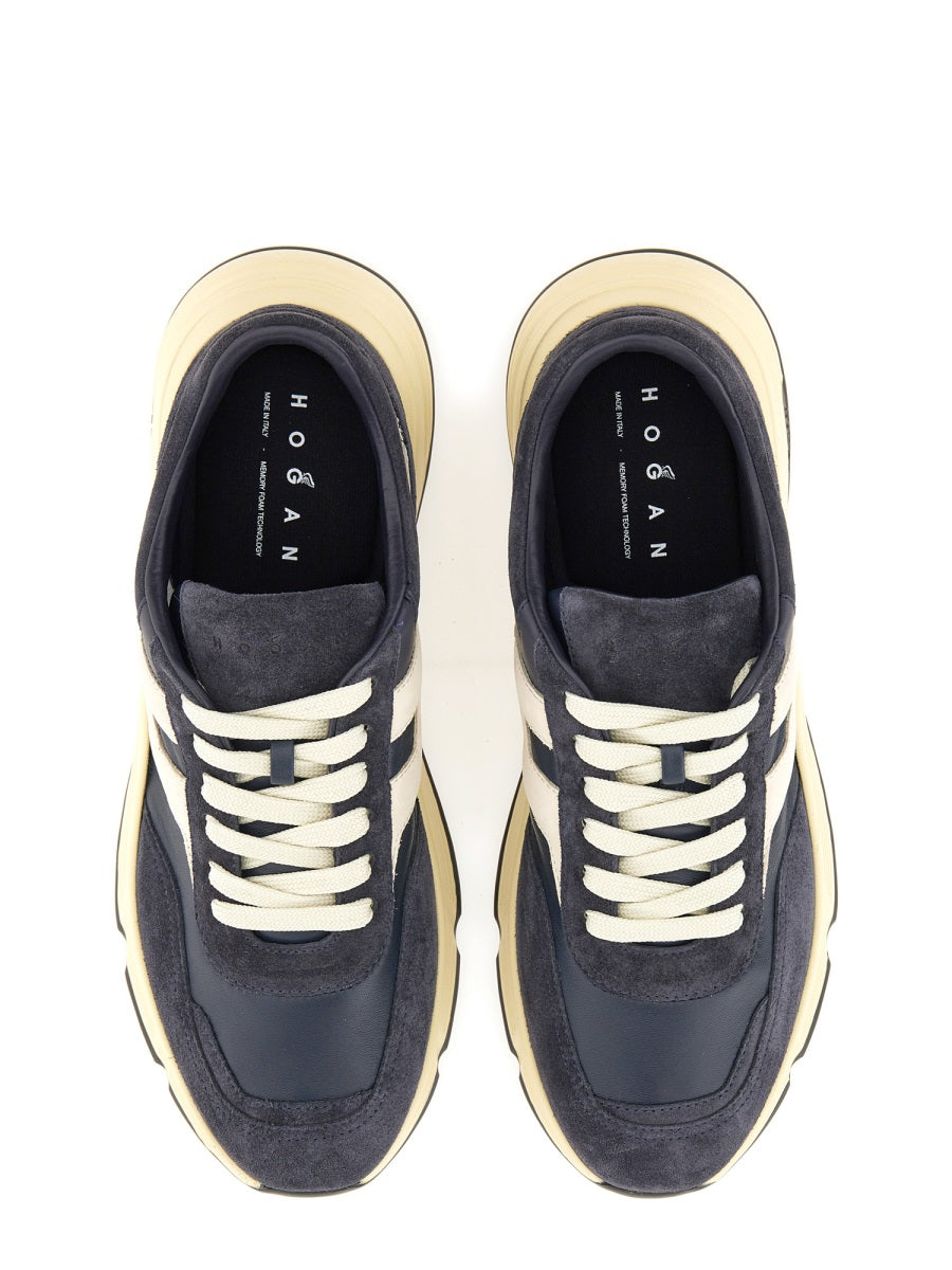 "HYPERLIGHT" SNEAKER