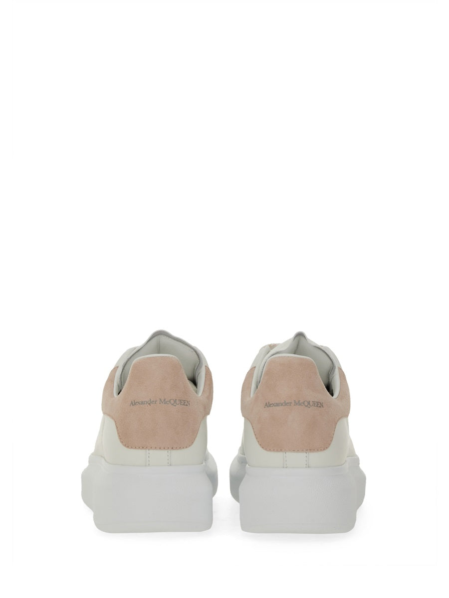 OVERSIZED SNEAKER