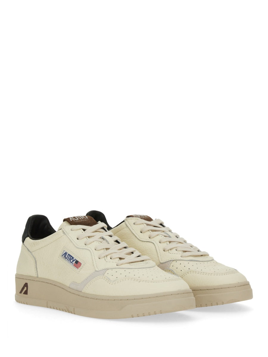 "MEDALIST" LOW SNEAKER