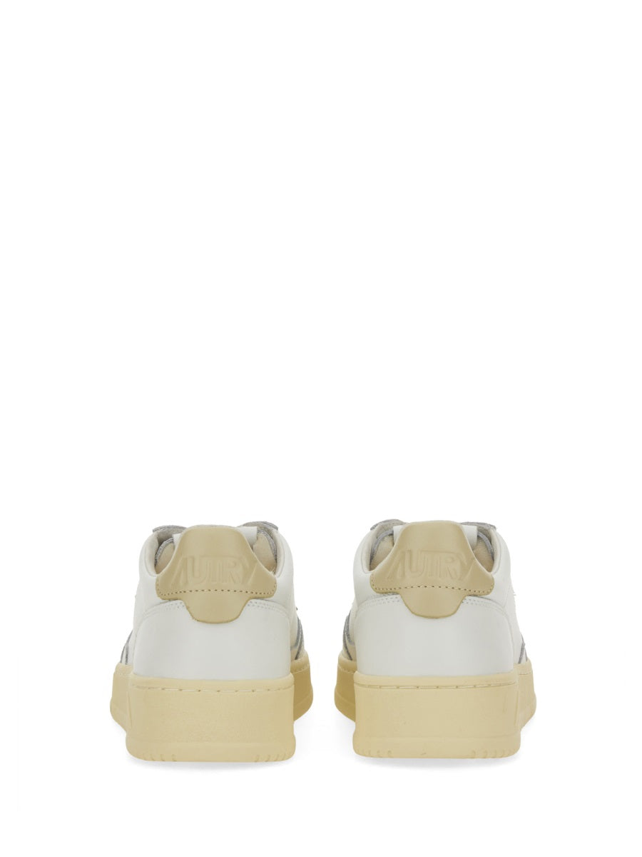 MEDALIST LOW SNEAKER
