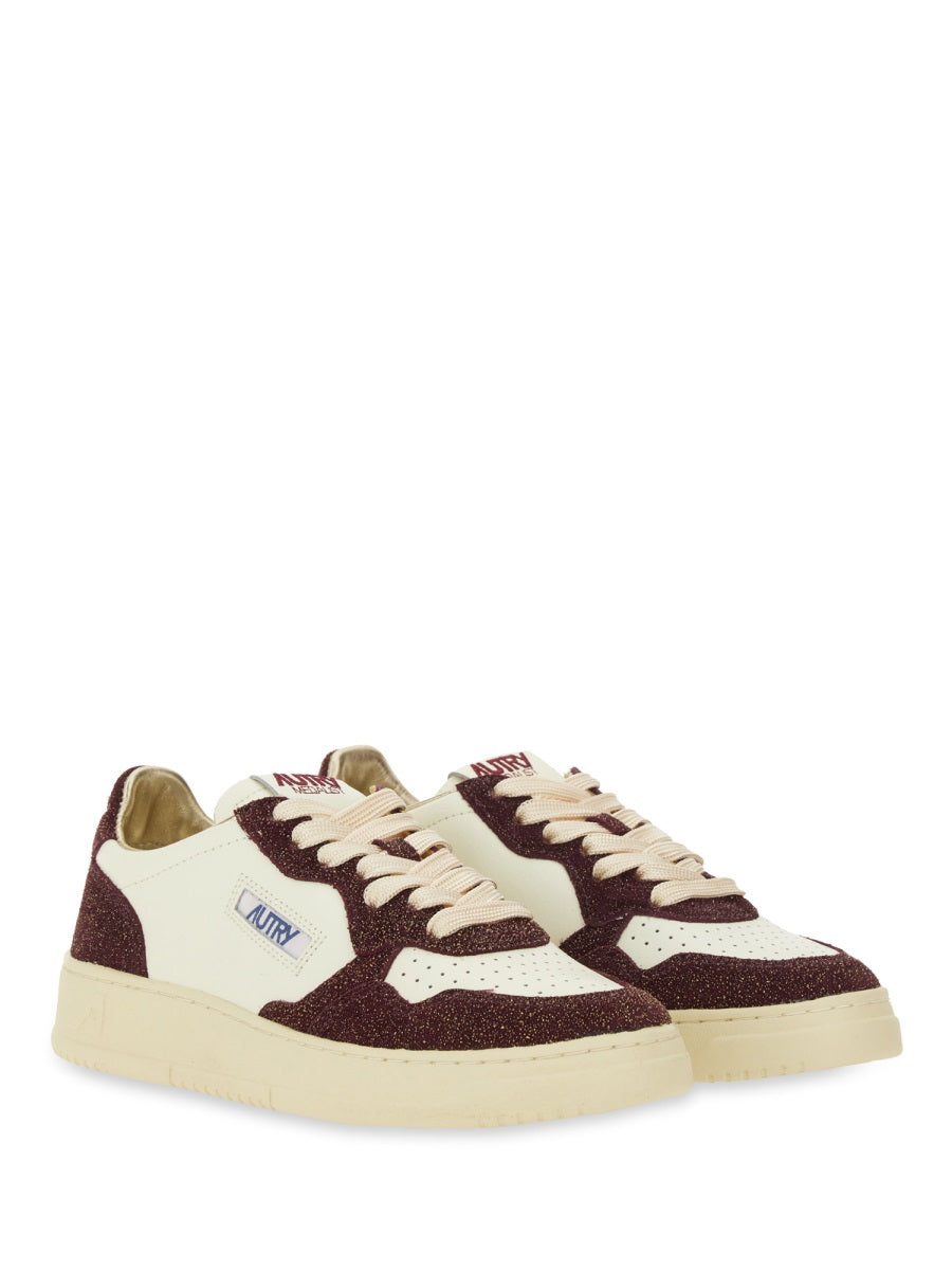MEDALIST LOW SNEAKER