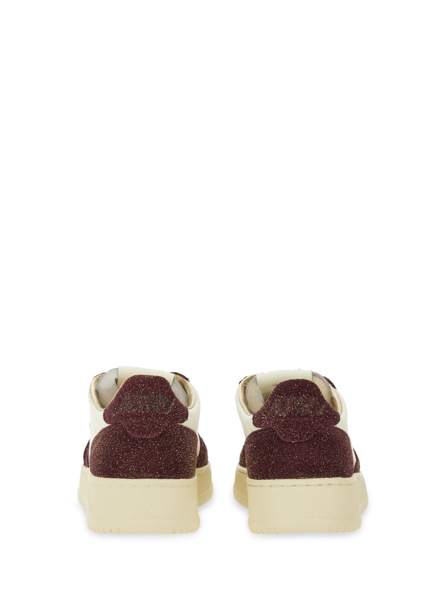 MEDALIST LOW SNEAKER