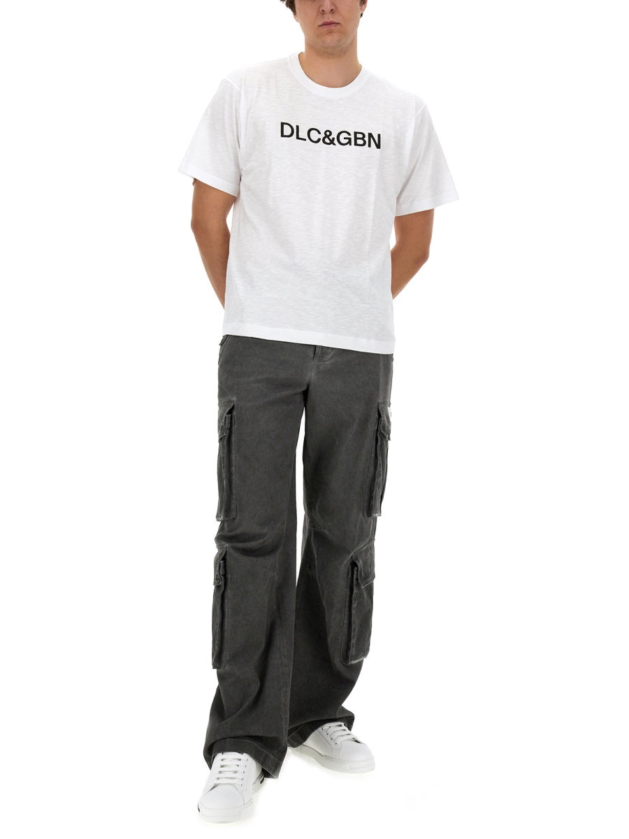 T-SHIRT WITH LOGO
