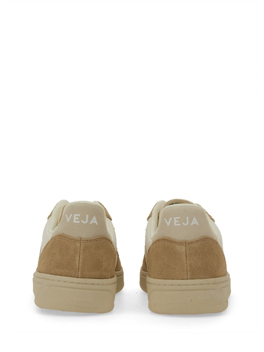 SNEAKER "V-10"