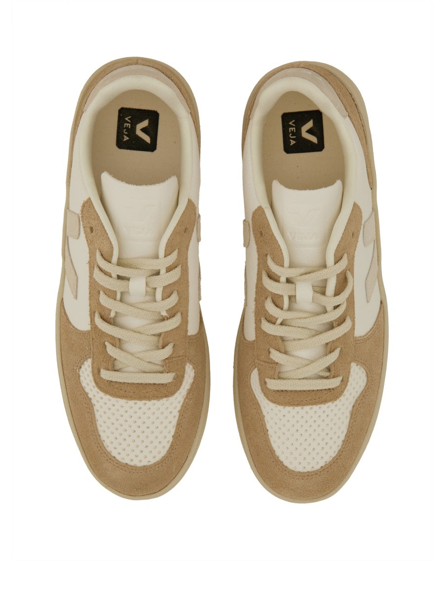 SNEAKER "V-10"