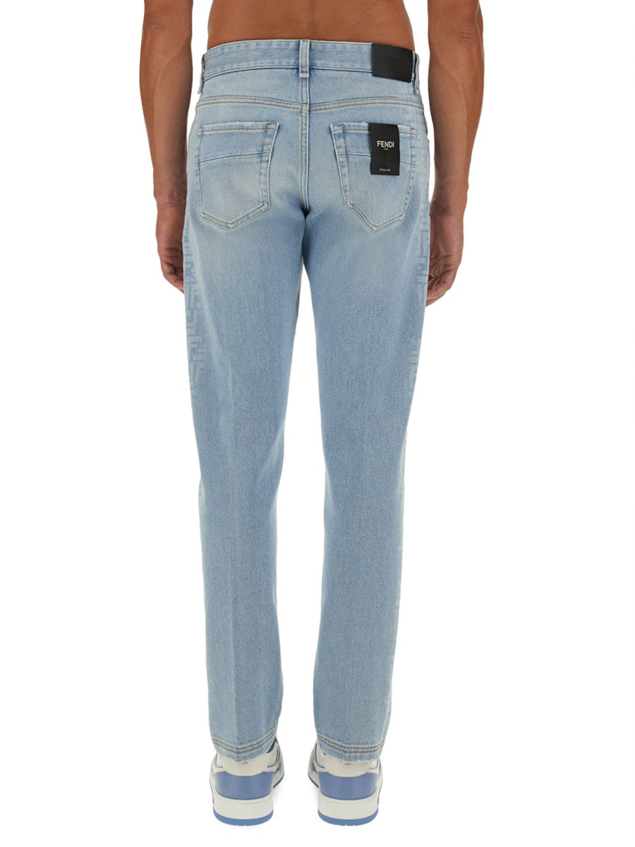 JEANS IN DENIM