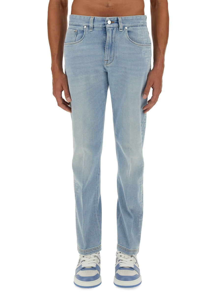 JEANS IN DENIM