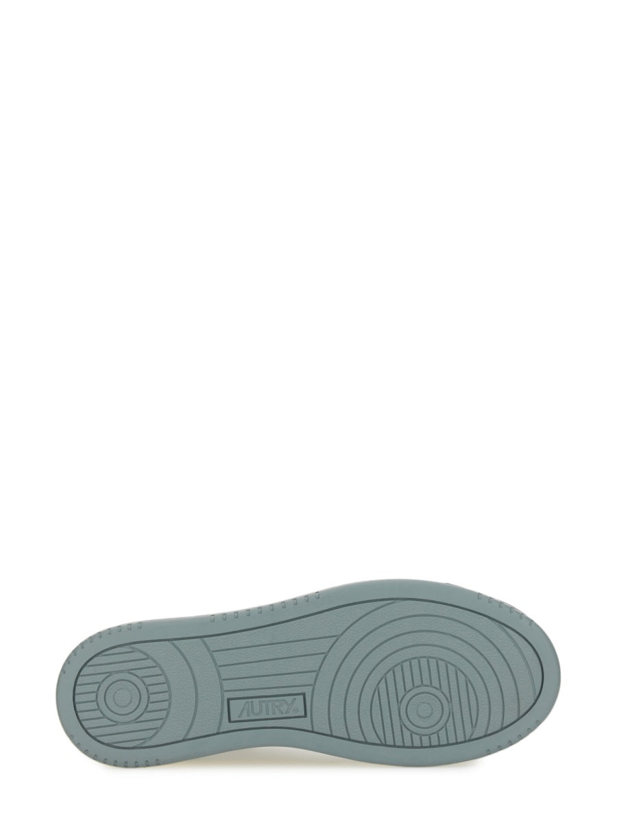 "MEDALIST LOW" SNEAKER