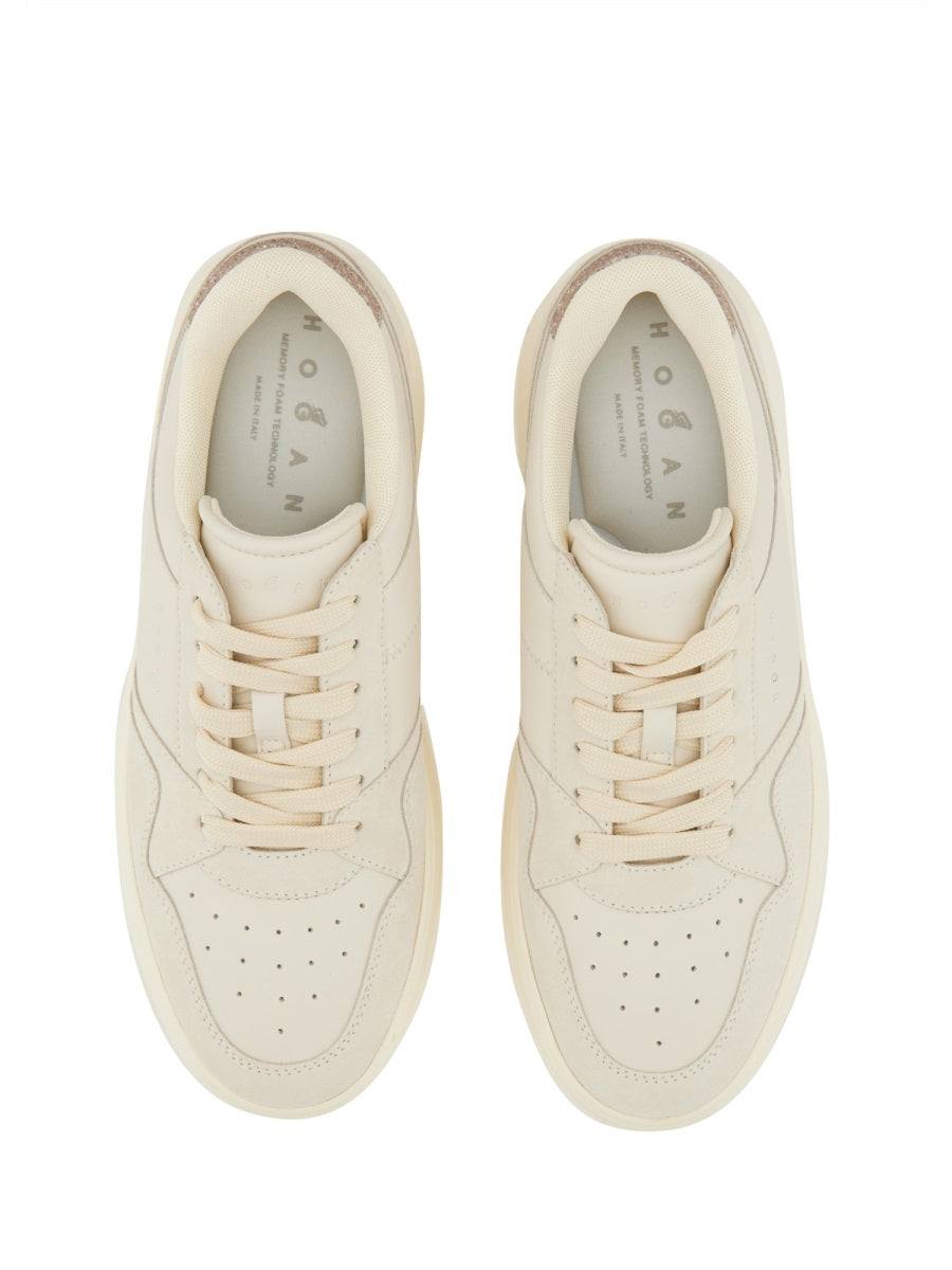 LEATHER SNEAKER